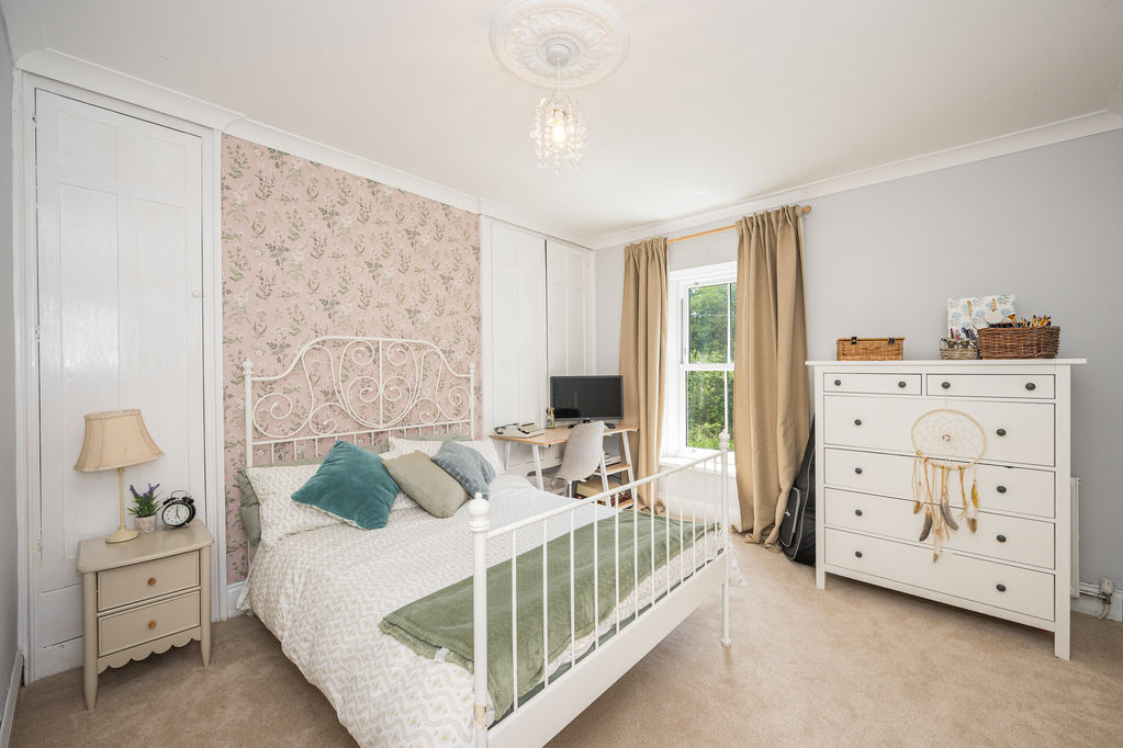 Bedroom- click for photo gallery